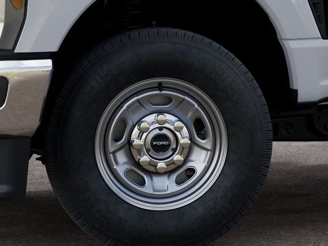 Ford Super Duty F-250 SRW Vehicle Full-screen Gallery Image 19