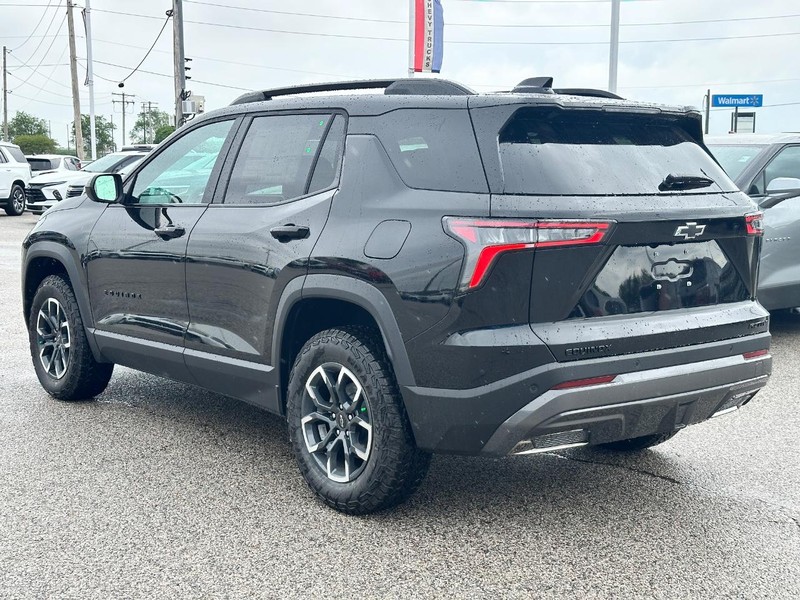 Chevrolet Equinox Vehicle Full-screen Gallery Image 3