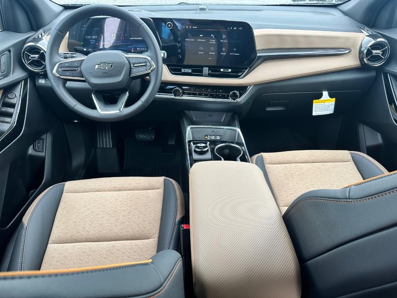 Chevrolet Equinox Vehicle Full-screen Gallery Image 6
