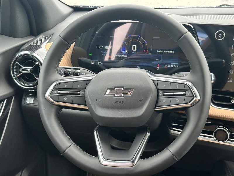 Chevrolet Equinox Vehicle Full-screen Gallery Image 7