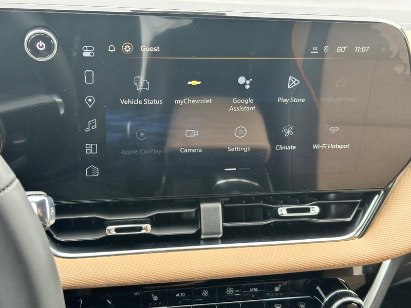 Chevrolet Equinox Vehicle Full-screen Gallery Image 11