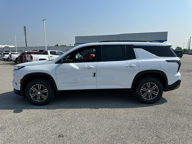 Chevrolet Traverse Vehicle Full-screen Gallery Image 2