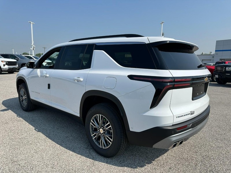 Chevrolet Traverse Vehicle Full-screen Gallery Image 3