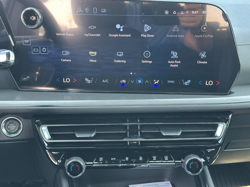 Chevrolet Traverse Vehicle Full-screen Gallery Image 8