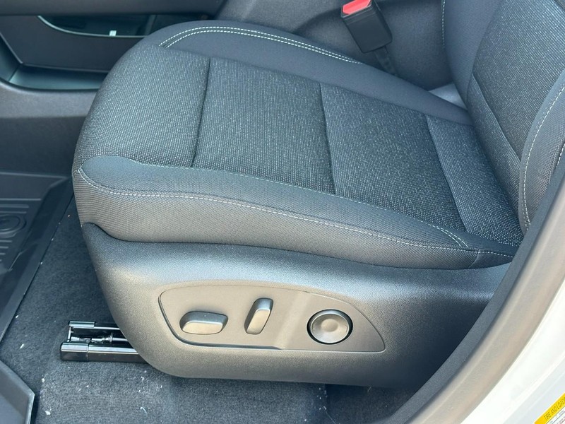 Chevrolet Traverse Vehicle Full-screen Gallery Image 11