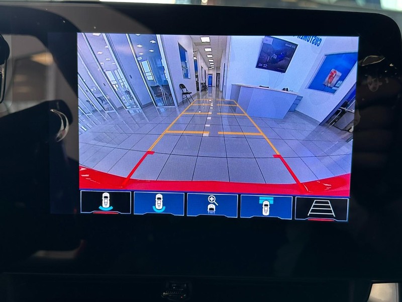 Chevrolet Corvette Vehicle Full-screen Gallery Image 19