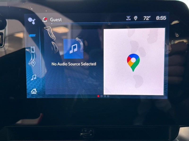 Chevrolet Corvette Vehicle Full-screen Gallery Image 20