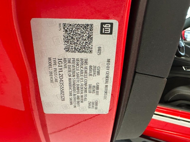 Chevrolet Corvette Vehicle Full-screen Gallery Image 21