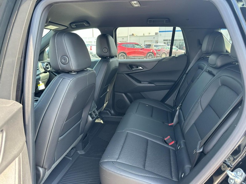 Chevrolet Equinox Vehicle Full-screen Gallery Image 4