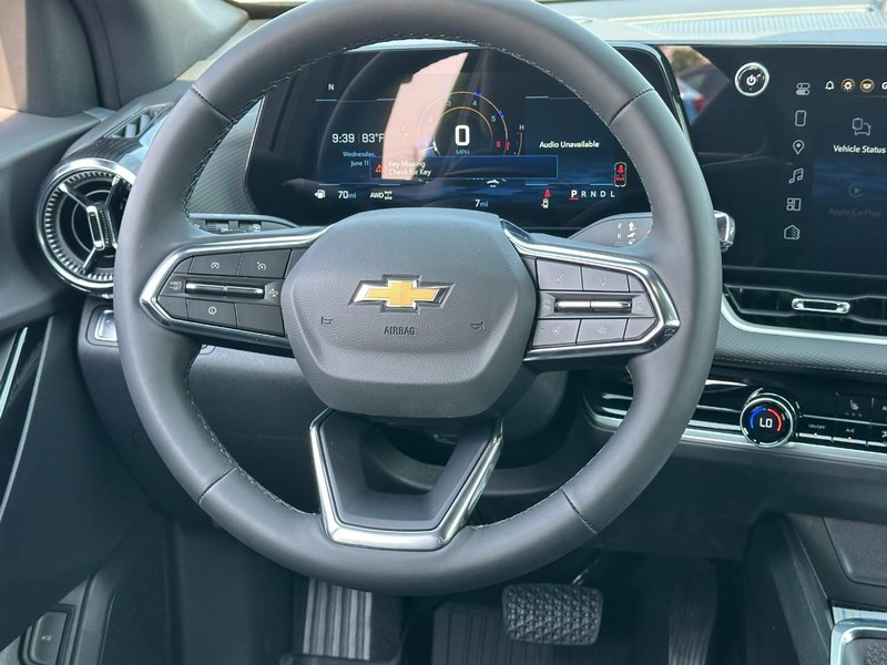 Chevrolet Equinox Vehicle Full-screen Gallery Image 6