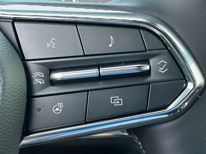 Chevrolet Equinox Vehicle Full-screen Gallery Image 12