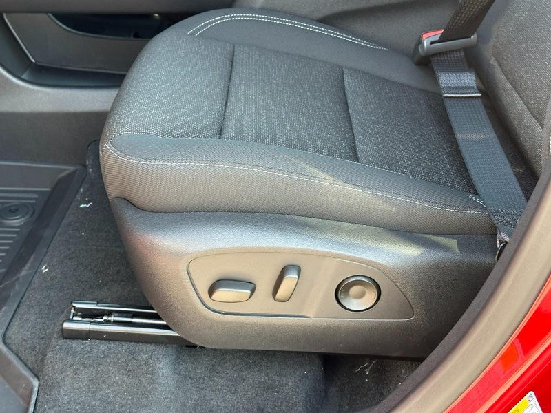 Chevrolet Traverse Vehicle Full-screen Gallery Image 10