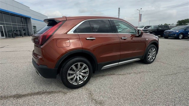Cadillac XT4 Vehicle Full-screen Gallery Image 8