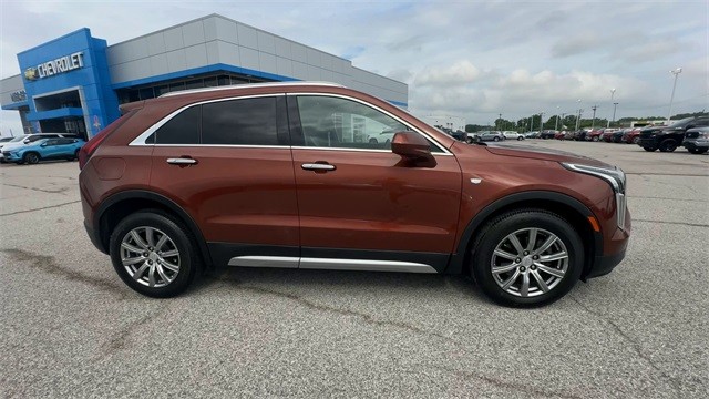 Cadillac XT4 Vehicle Full-screen Gallery Image 9