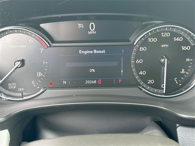 Cadillac XT4 Vehicle Full-screen Gallery Image 12