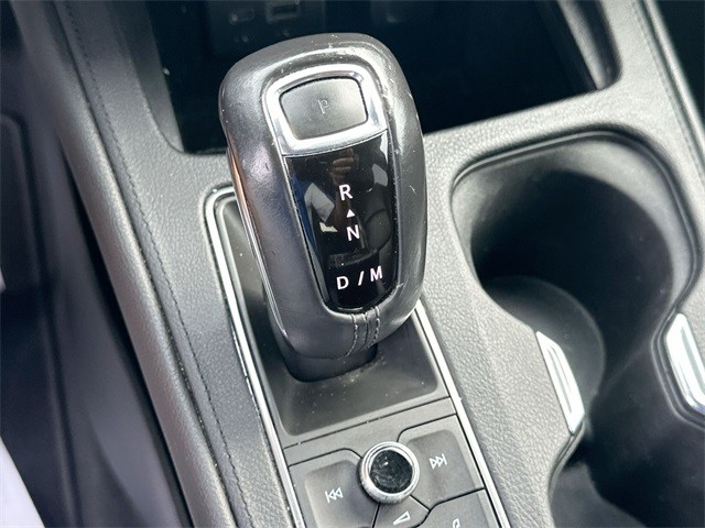 Cadillac XT4 Vehicle Full-screen Gallery Image 15