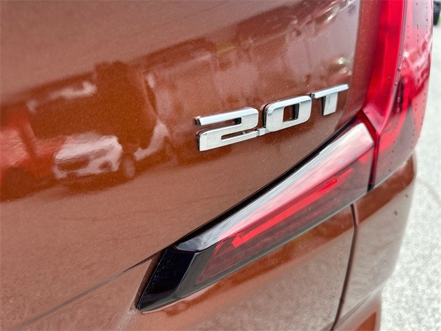 Cadillac XT4 Vehicle Full-screen Gallery Image 30