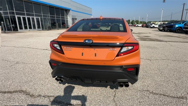 Subaru WRX Vehicle Full-screen Gallery Image 7