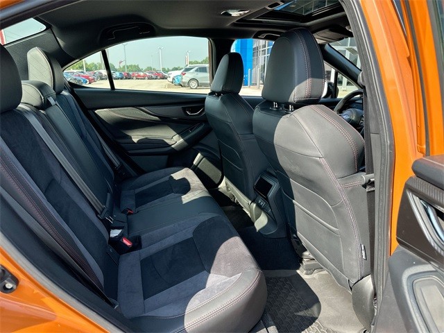 Subaru WRX Vehicle Full-screen Gallery Image 28