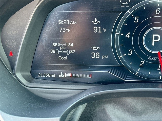 Cadillac CT4 Vehicle Full-screen Gallery Image 12