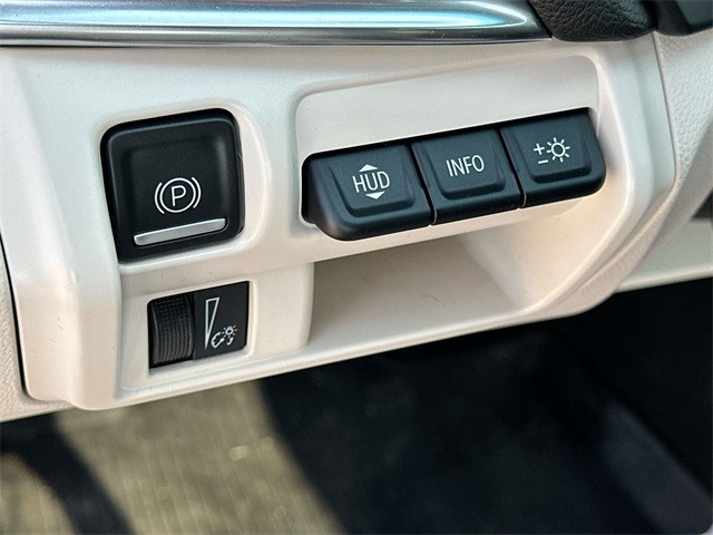 Cadillac CT4 Vehicle Full-screen Gallery Image 34