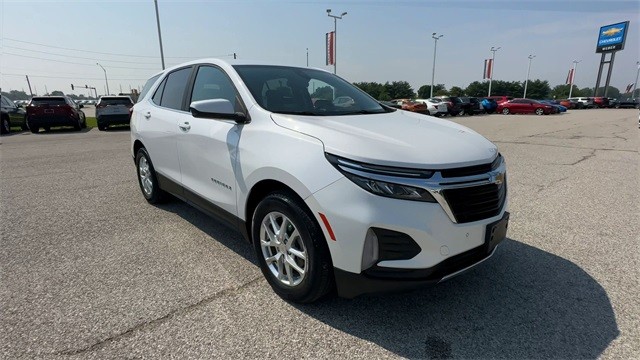 Chevrolet Equinox Vehicle Full-screen Gallery Image 2