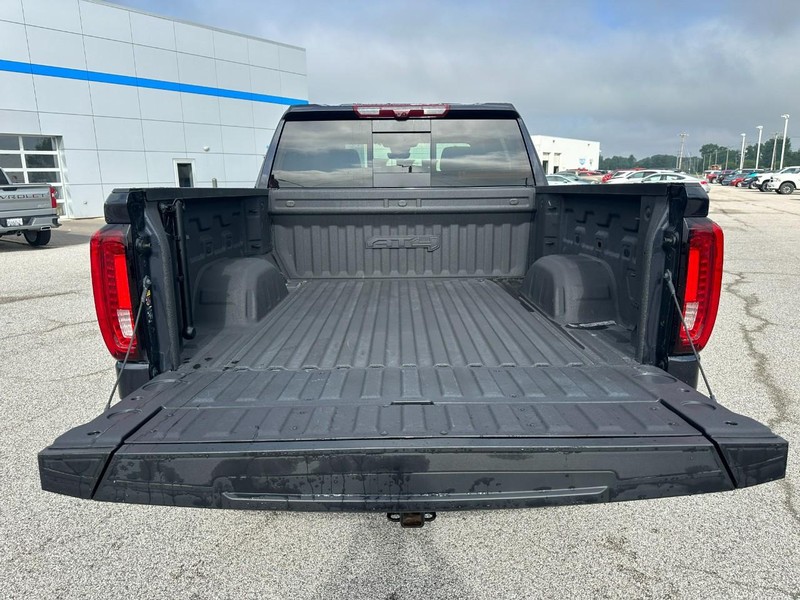 GMC Sierra 1500 Vehicle Full-screen Gallery Image 5