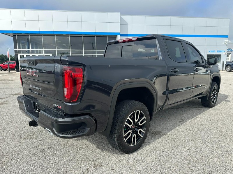 GMC Sierra 1500 Vehicle Full-screen Gallery Image 6