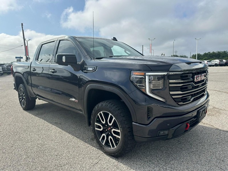 GMC Sierra 1500 Vehicle Full-screen Gallery Image 8