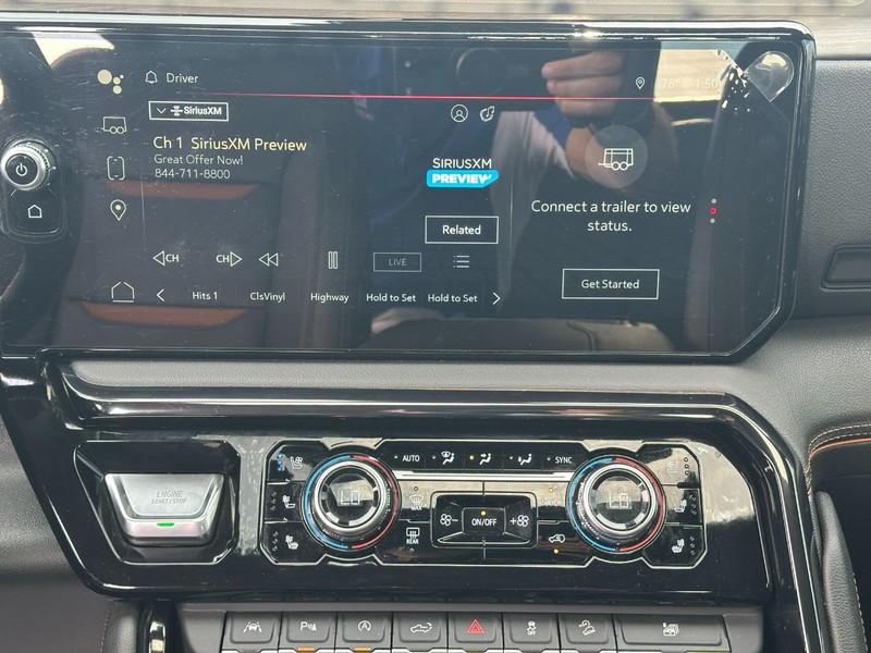 GMC Sierra 1500 Vehicle Full-screen Gallery Image 14