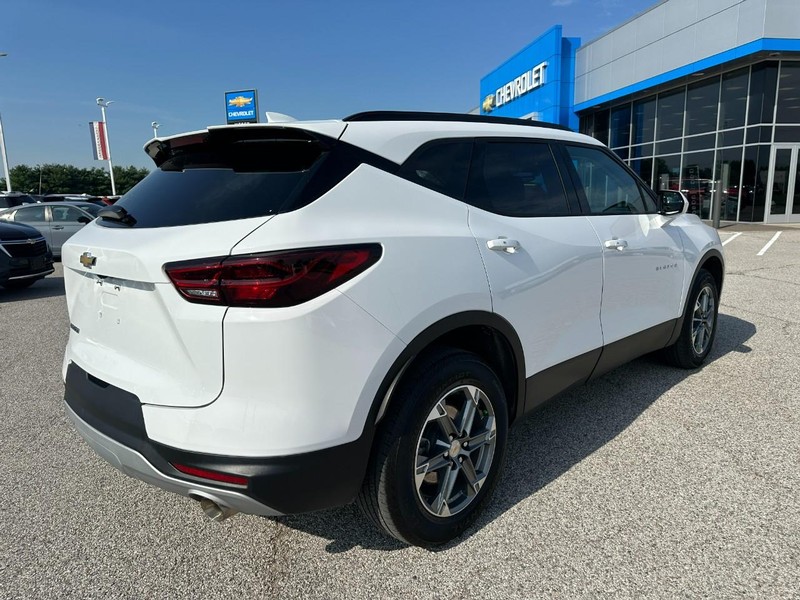 Chevrolet Blazer Vehicle Full-screen Gallery Image 6