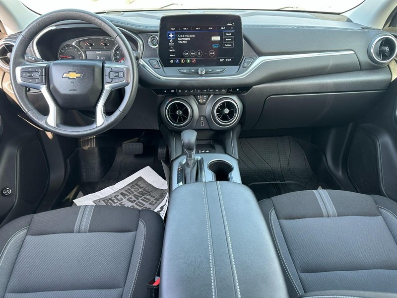 Chevrolet Blazer Vehicle Full-screen Gallery Image 11