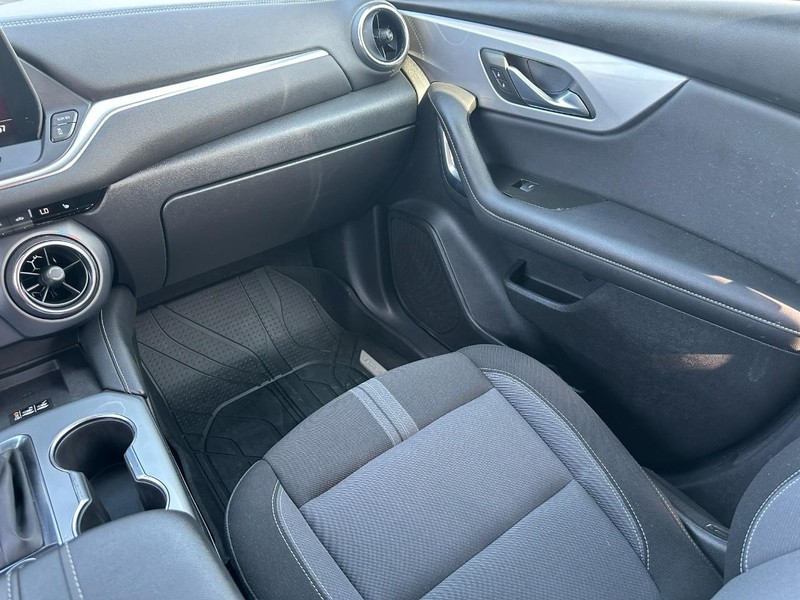 Chevrolet Blazer Vehicle Full-screen Gallery Image 15