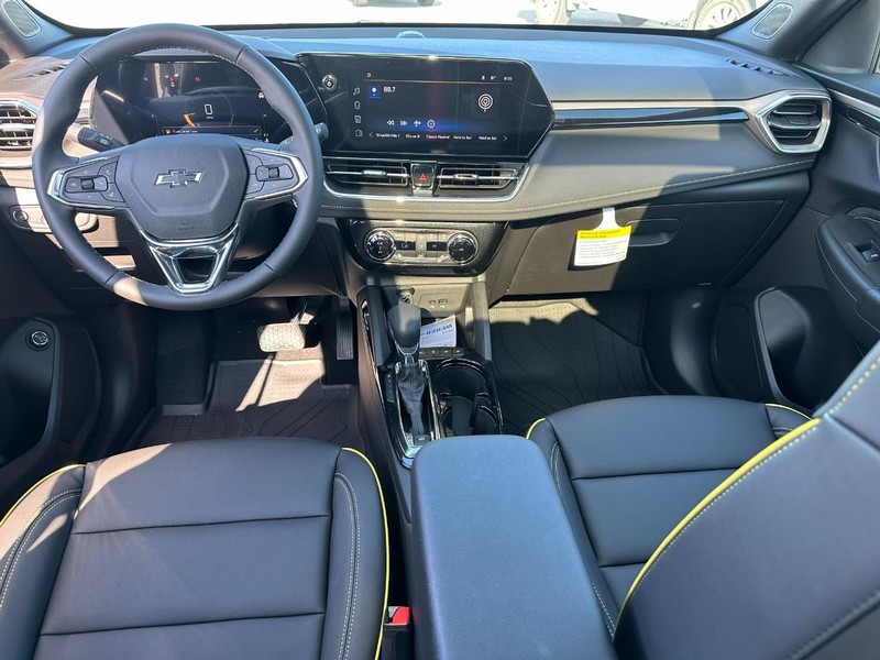 Chevrolet TrailBlazer Vehicle Full-screen Gallery Image 6