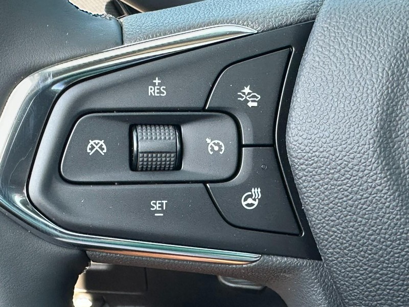 Chevrolet TrailBlazer Vehicle Full-screen Gallery Image 12