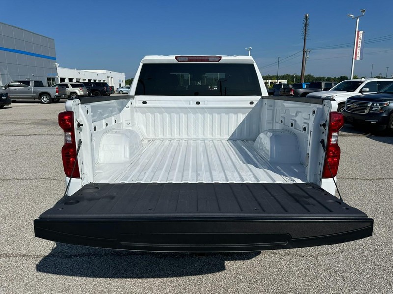 Chevrolet Silverado 1500 Vehicle Full-screen Gallery Image 5