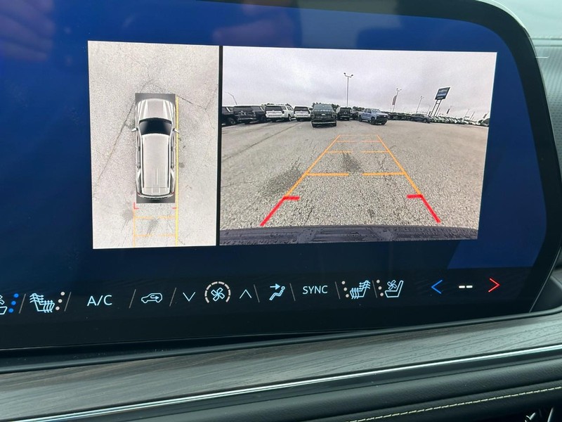 Chevrolet Tahoe Vehicle Full-screen Gallery Image 19