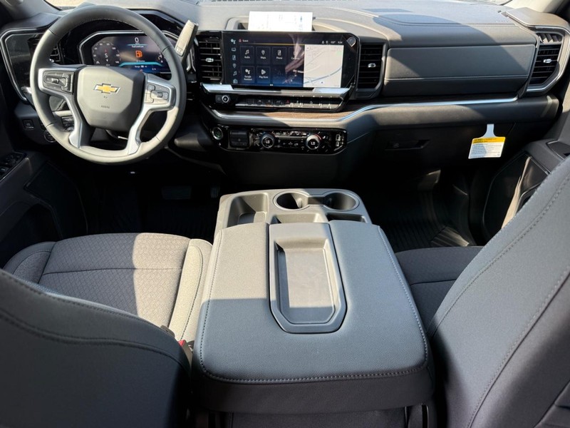 Chevrolet Silverado 1500 Vehicle Full-screen Gallery Image 6