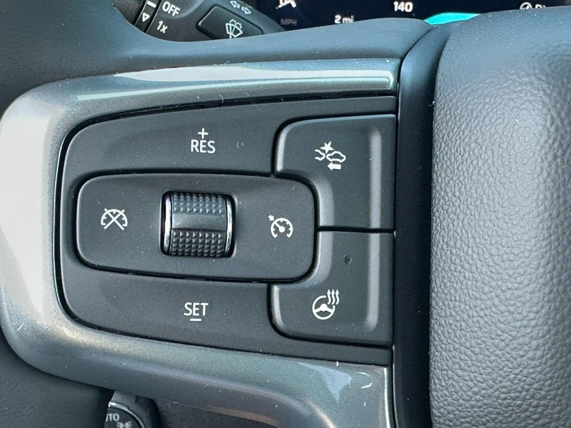 Chevrolet Silverado 1500 Vehicle Full-screen Gallery Image 10