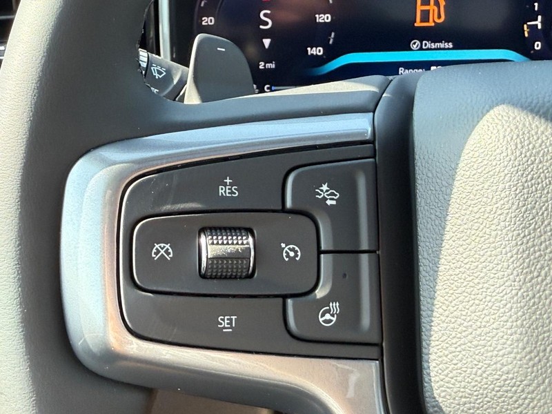 Chevrolet Silverado 1500 Vehicle Full-screen Gallery Image 10