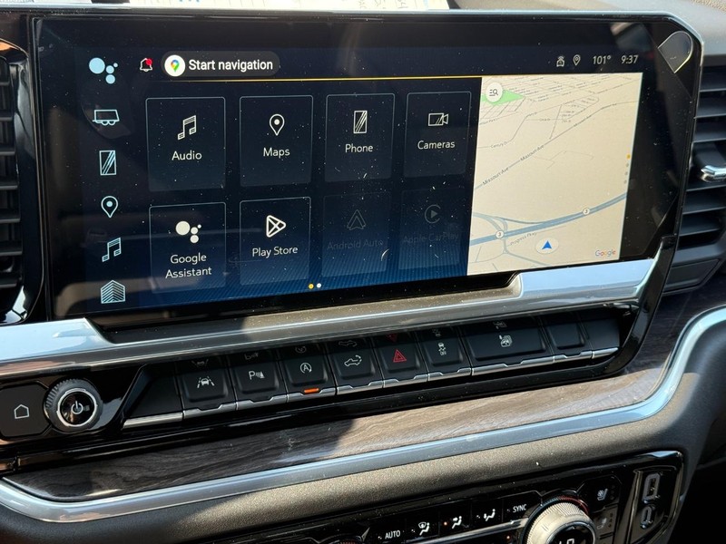 Chevrolet Silverado 1500 Vehicle Full-screen Gallery Image 12