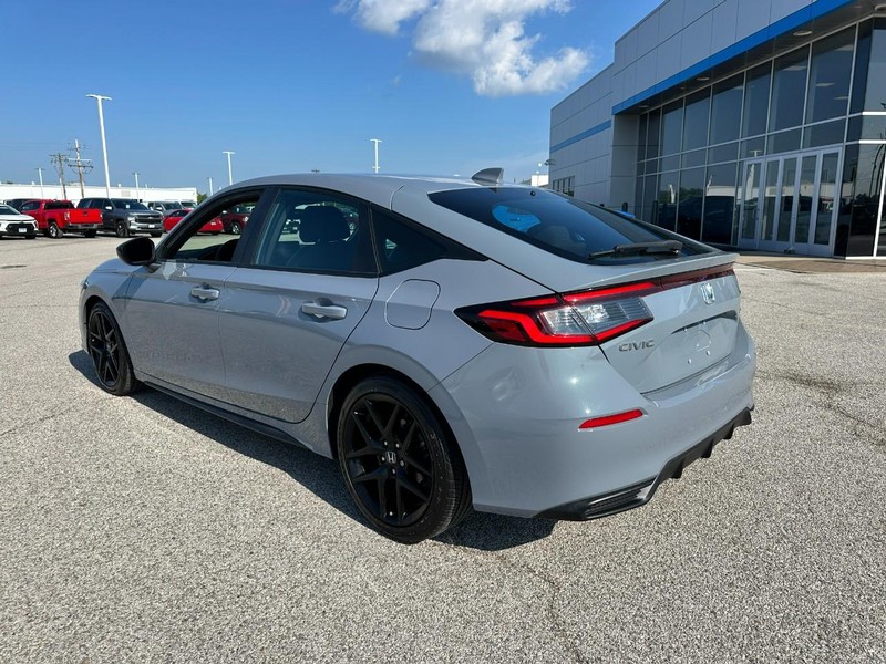 Honda Civic Hatchback Vehicle Full-screen Gallery Image 3