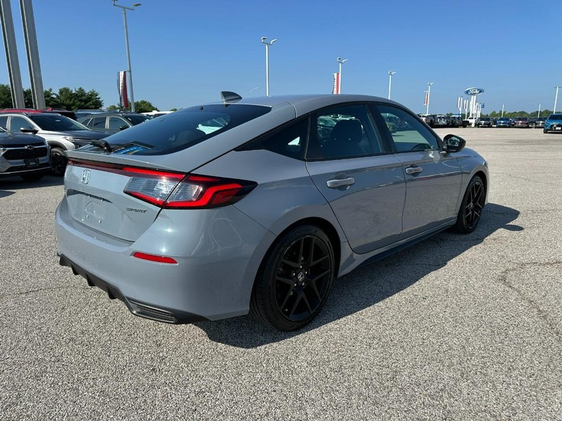 Honda Civic Hatchback Vehicle Full-screen Gallery Image 6