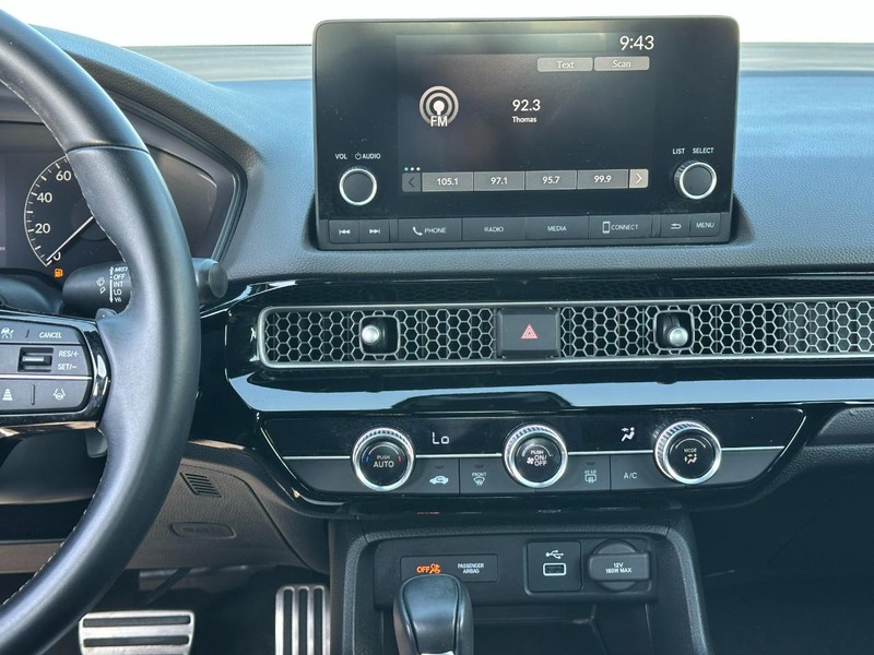 Honda Civic Hatchback Vehicle Full-screen Gallery Image 12