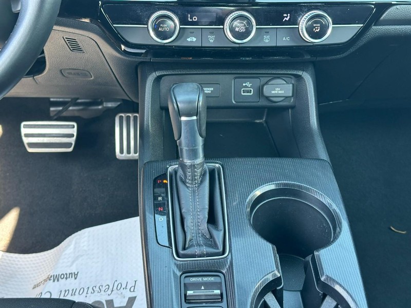 Honda Civic Hatchback Vehicle Full-screen Gallery Image 13