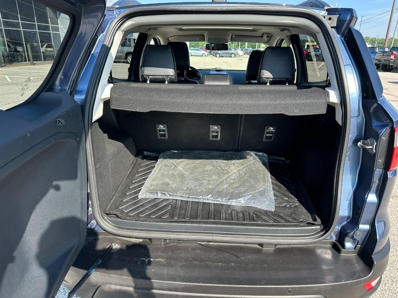 Ford EcoSport Vehicle Full-screen Gallery Image 5
