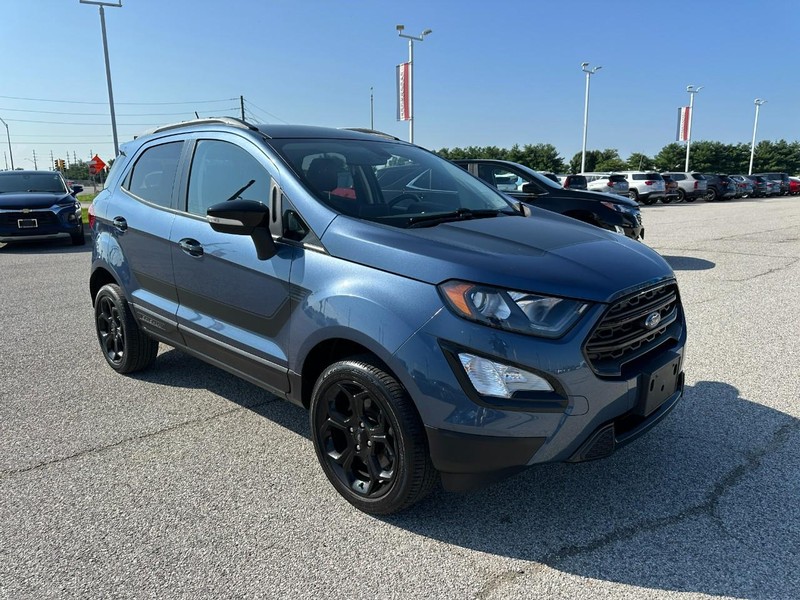 Ford EcoSport Vehicle Full-screen Gallery Image 8