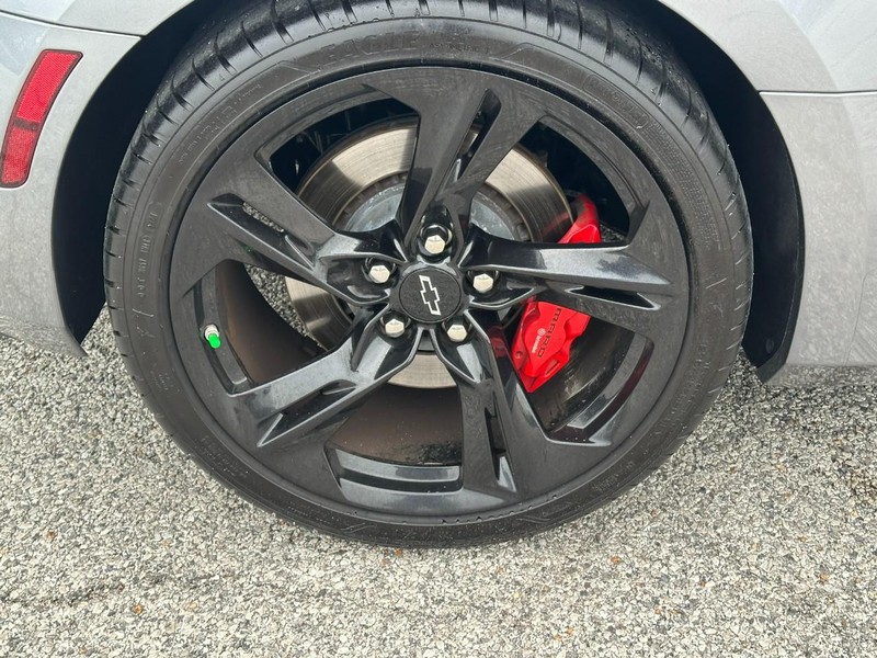 Chevrolet Camaro Vehicle Full-screen Gallery Image 6