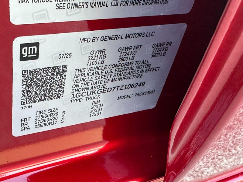 Chevrolet Silverado 1500 Vehicle Full-screen Gallery Image 18