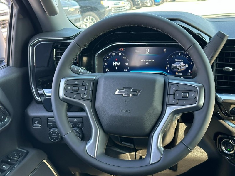 Chevrolet Silverado 1500 Vehicle Full-screen Gallery Image 6